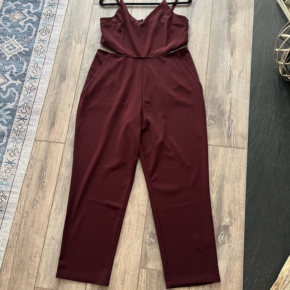 Express Jumpsuit with Cut-out (L)